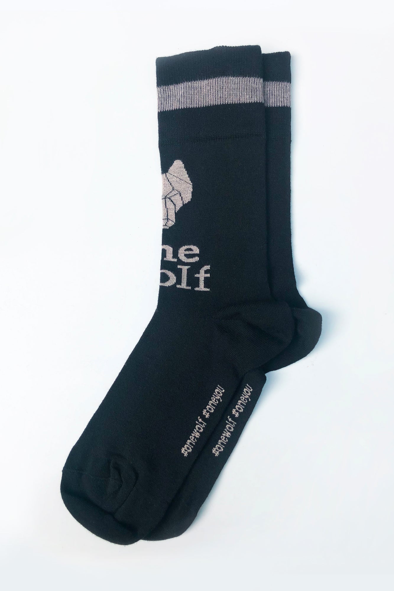 ONE WOLF LOGO socks